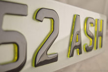 Load image into Gallery viewer, green gel Number Plate - Crystal Plates