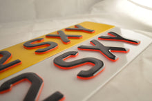 Load image into Gallery viewer, red gel Number Plate - Crystal Plates