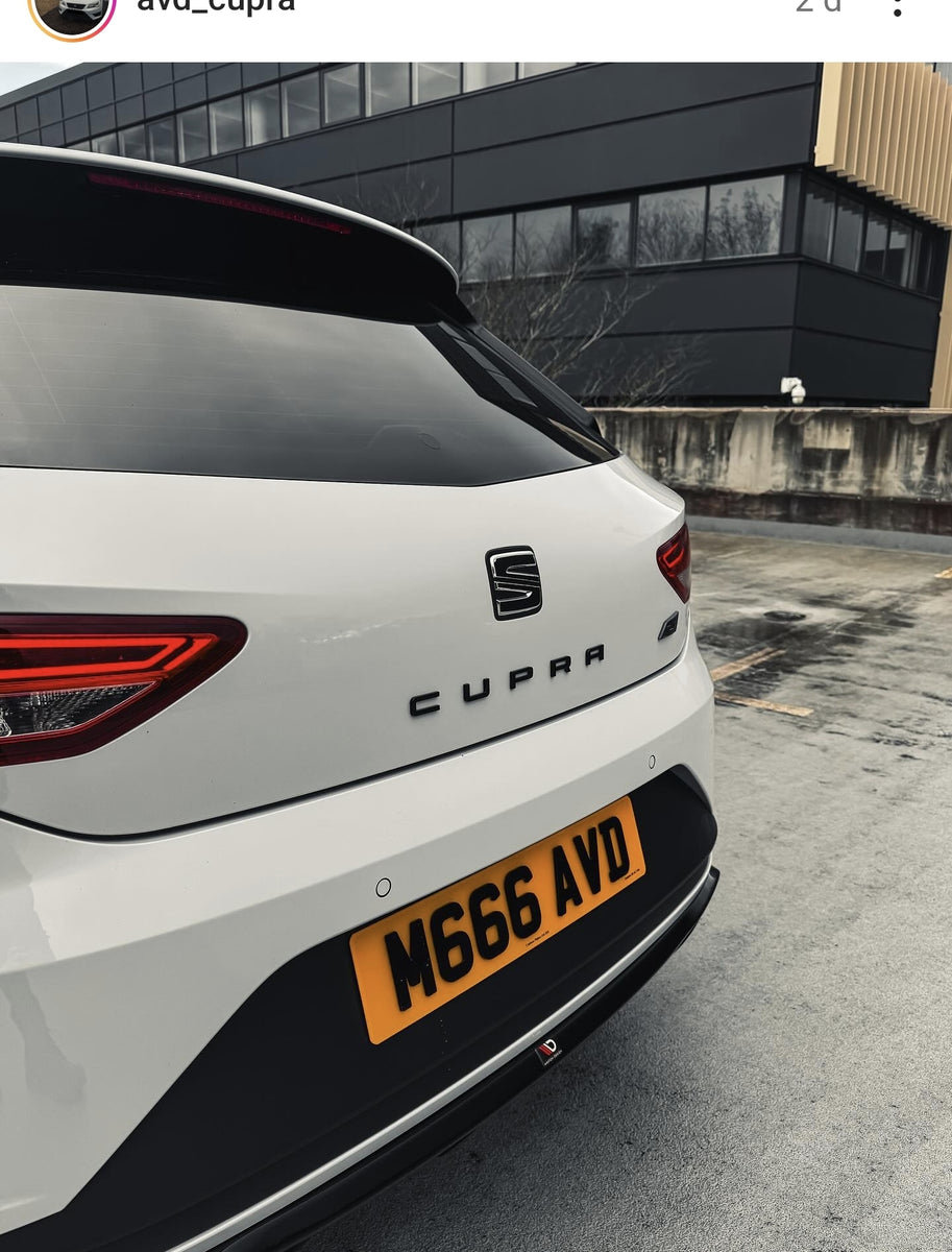 Seat Cupra with some 4D plates – Crystal Plates
