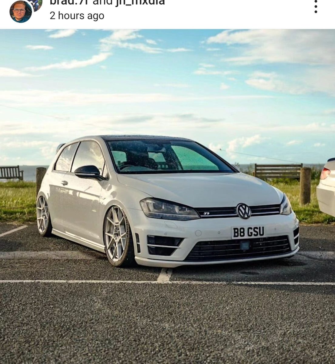 VW Golf R with some short 3D gel plates – Crystal Plates