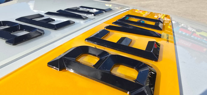 RETRO BEVELLED 4D PLATES