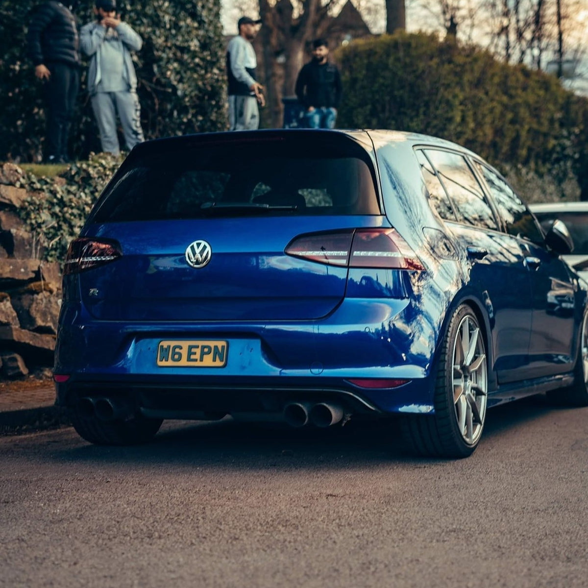 VW Golf R with some bespoke 4D plates – Crystal Plates