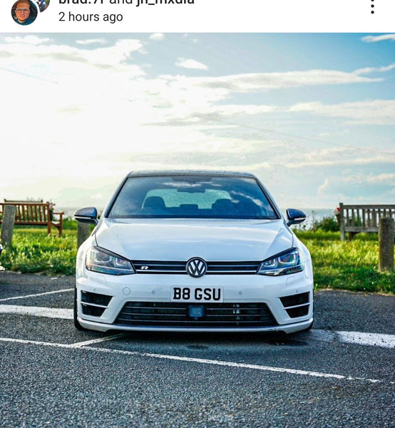 VW Golf R with some short 3D gel plates